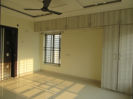 2) Li Id : 138 - Master Bedroom.JPG